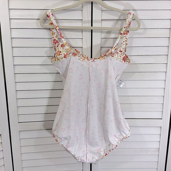One Piece Swimsuit Size 14 Floral Emerald Bay NWOT - Picture 11 of 13